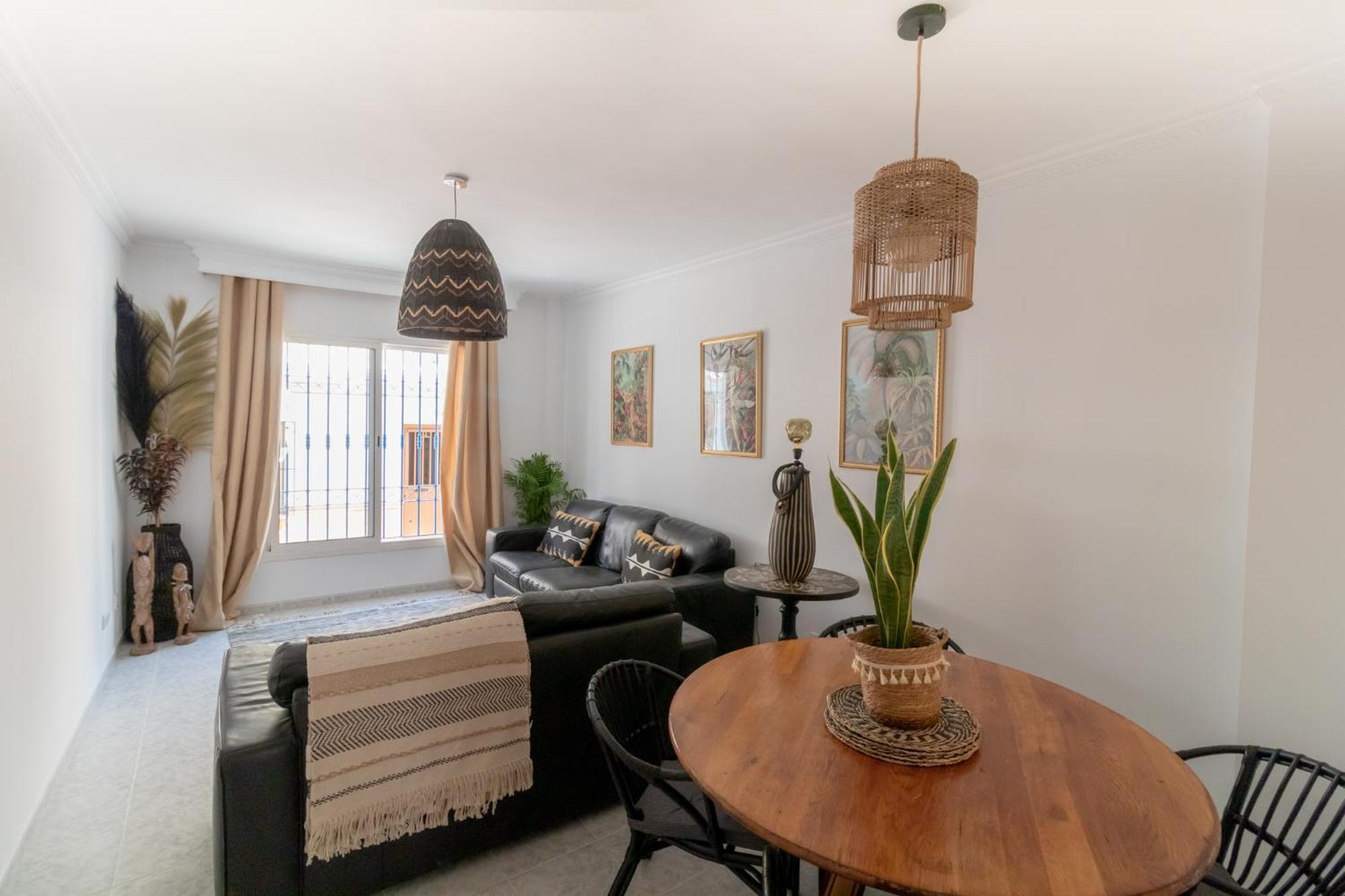 Las Flores Apartments Нерха Экстерьер фото