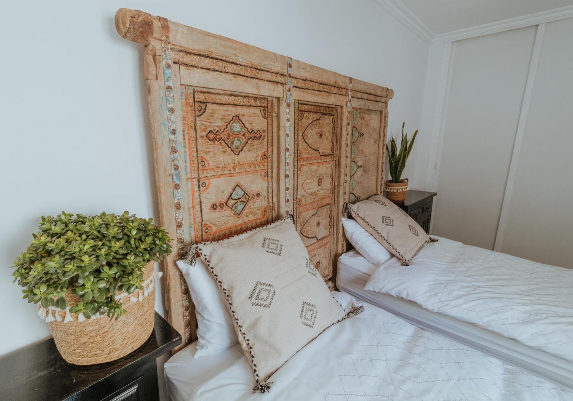 Las Flores Apartments Нерха Экстерьер фото